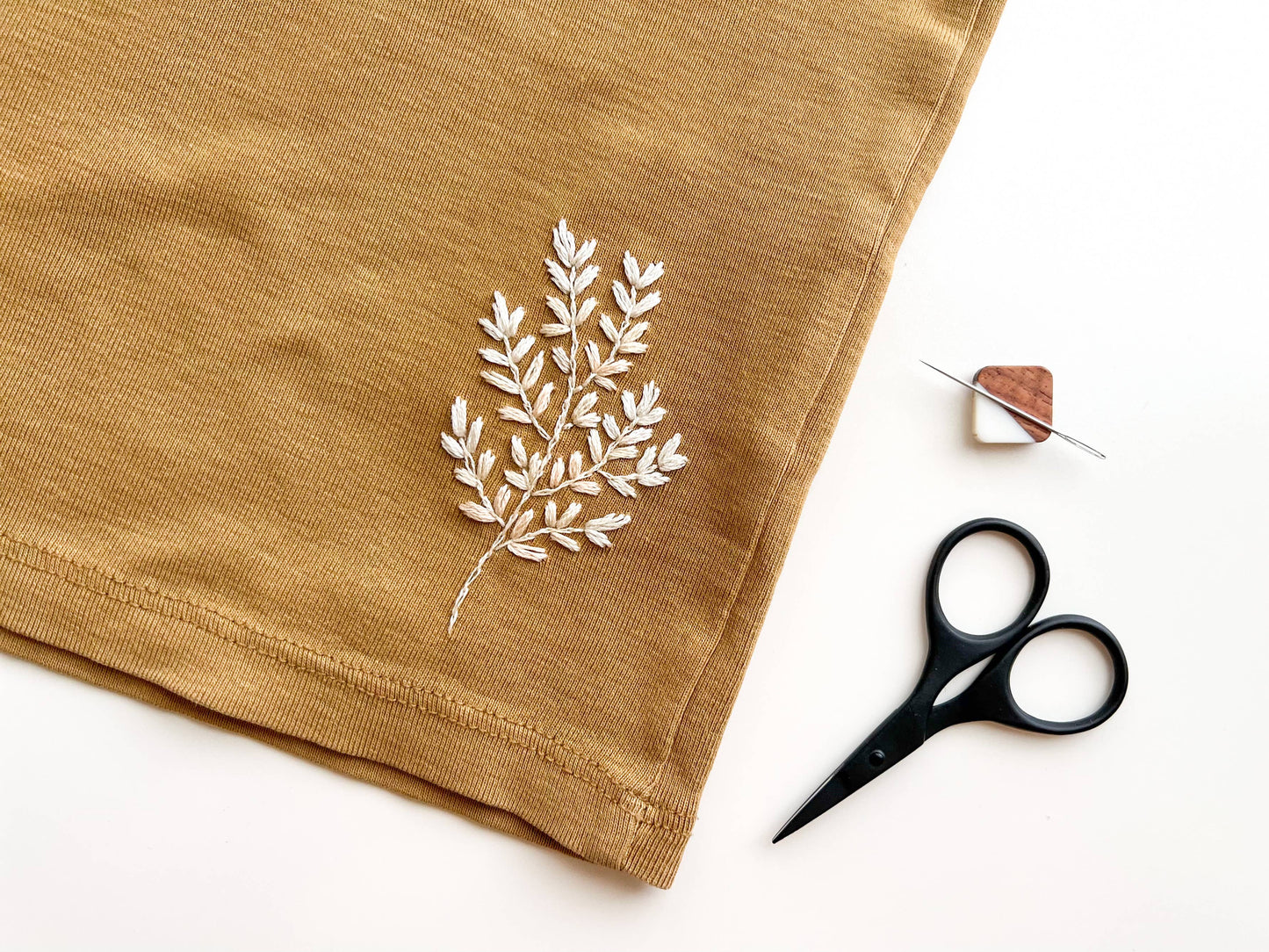 Small needlecraft scissors, tiny embroidery scissors