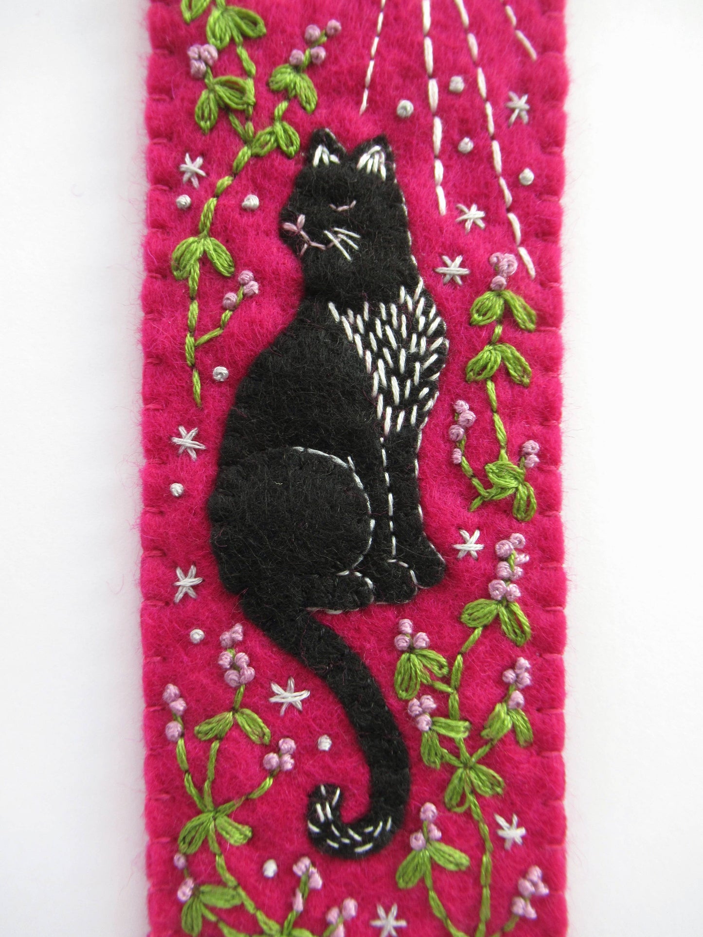 Black Cat Bookmark Felt Craft Kit | Beginner Kit for Adults
