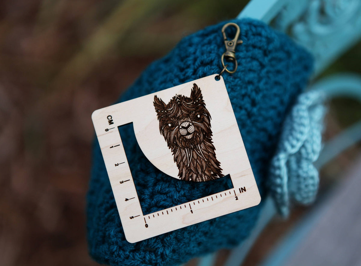 Alpaca Fiber Arts Swatch Ruler, Maple & Bronze Clasp