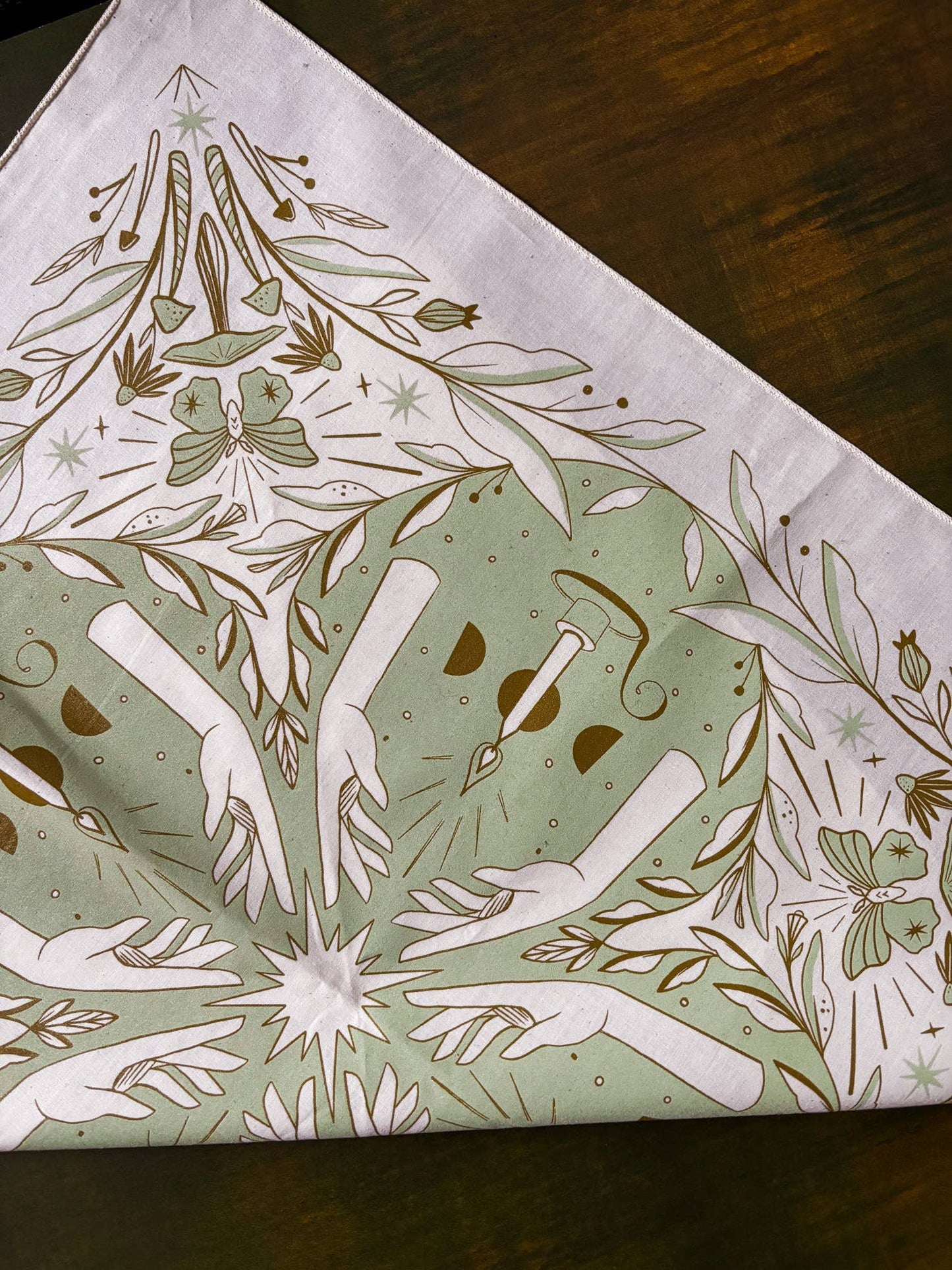 Bandana: Luminary; MOSS