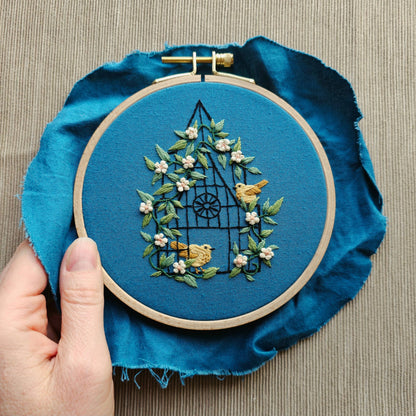 "Fly free" bird hand embroidery craft kit