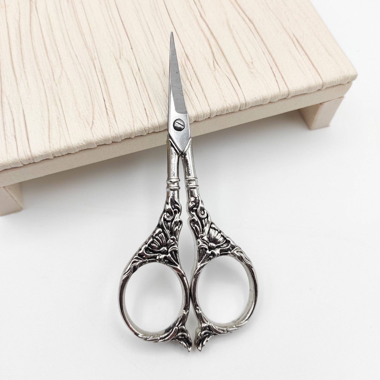 Lily Vintage Style scissors