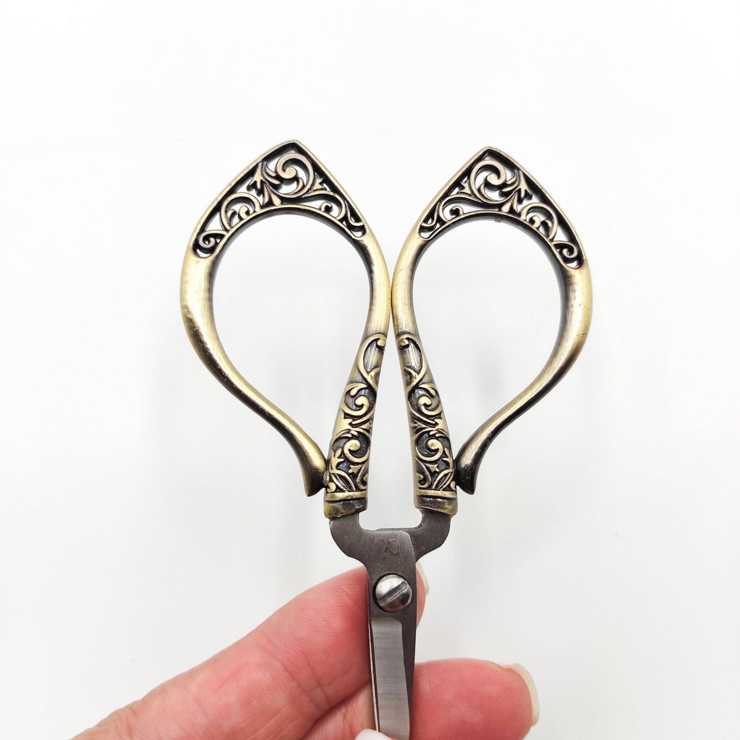 Vines Pattern Vintage Style scissor