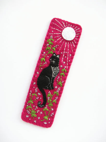 Black Cat Bookmark Felt Craft Kit | Beginner Kit for Adults