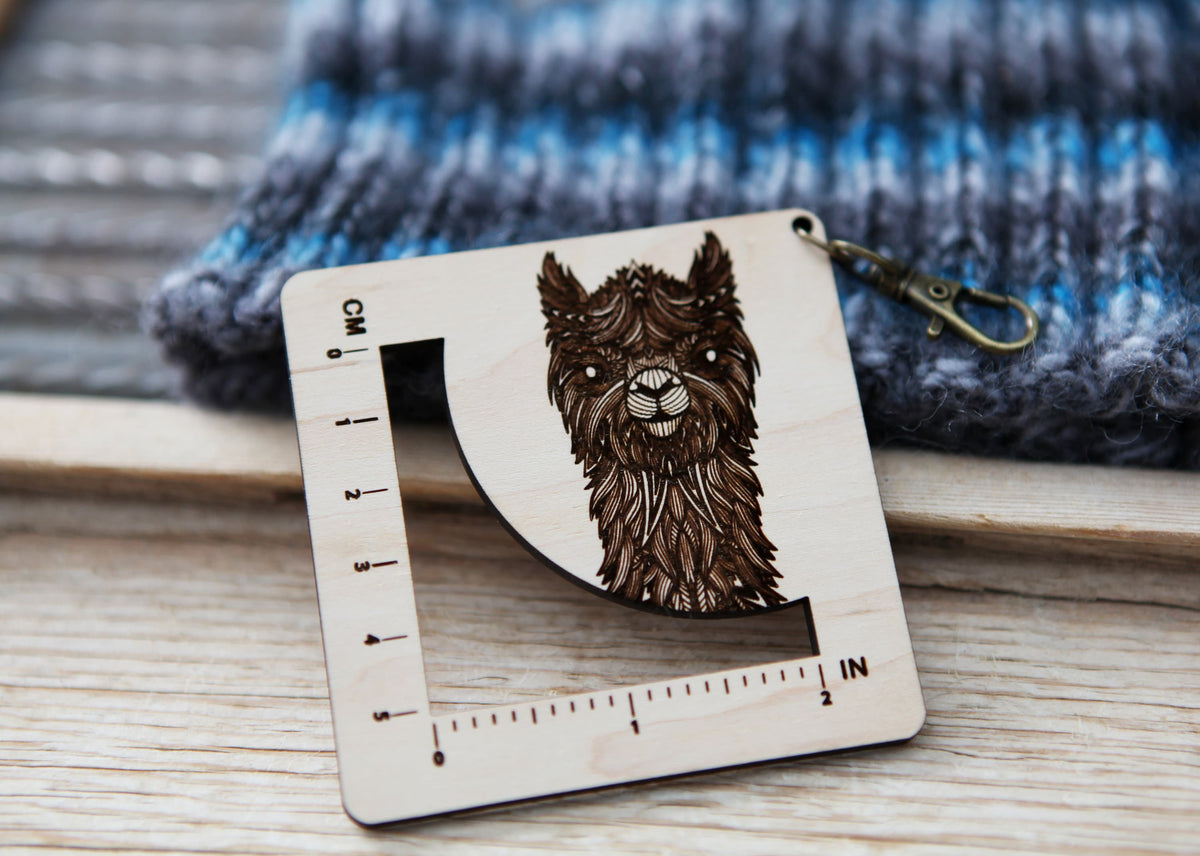 Alpaca Fiber Arts Swatch Ruler, Maple & Bronze Clasp