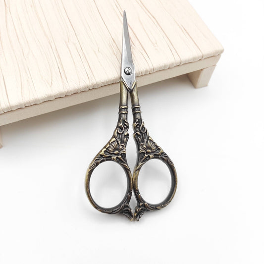 Lily Vintage Style scissors
