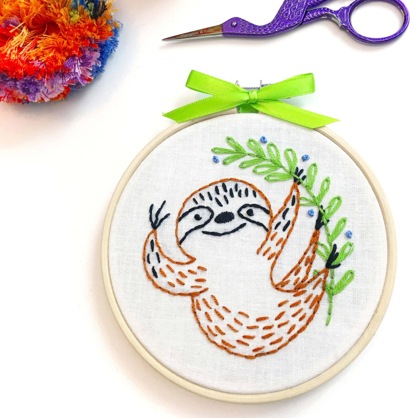 Sloth 4" embroidery kit