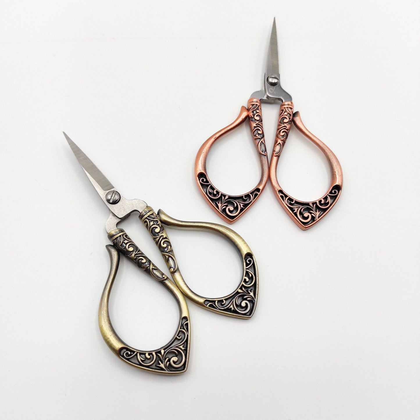 Vines Pattern Vintage Style scissor
