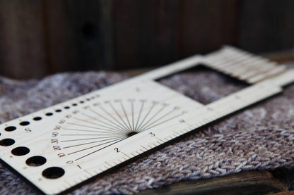 Luna 2" Gauge Swatch, Ruler, Needle, Twist Angle, Yarn Gauge