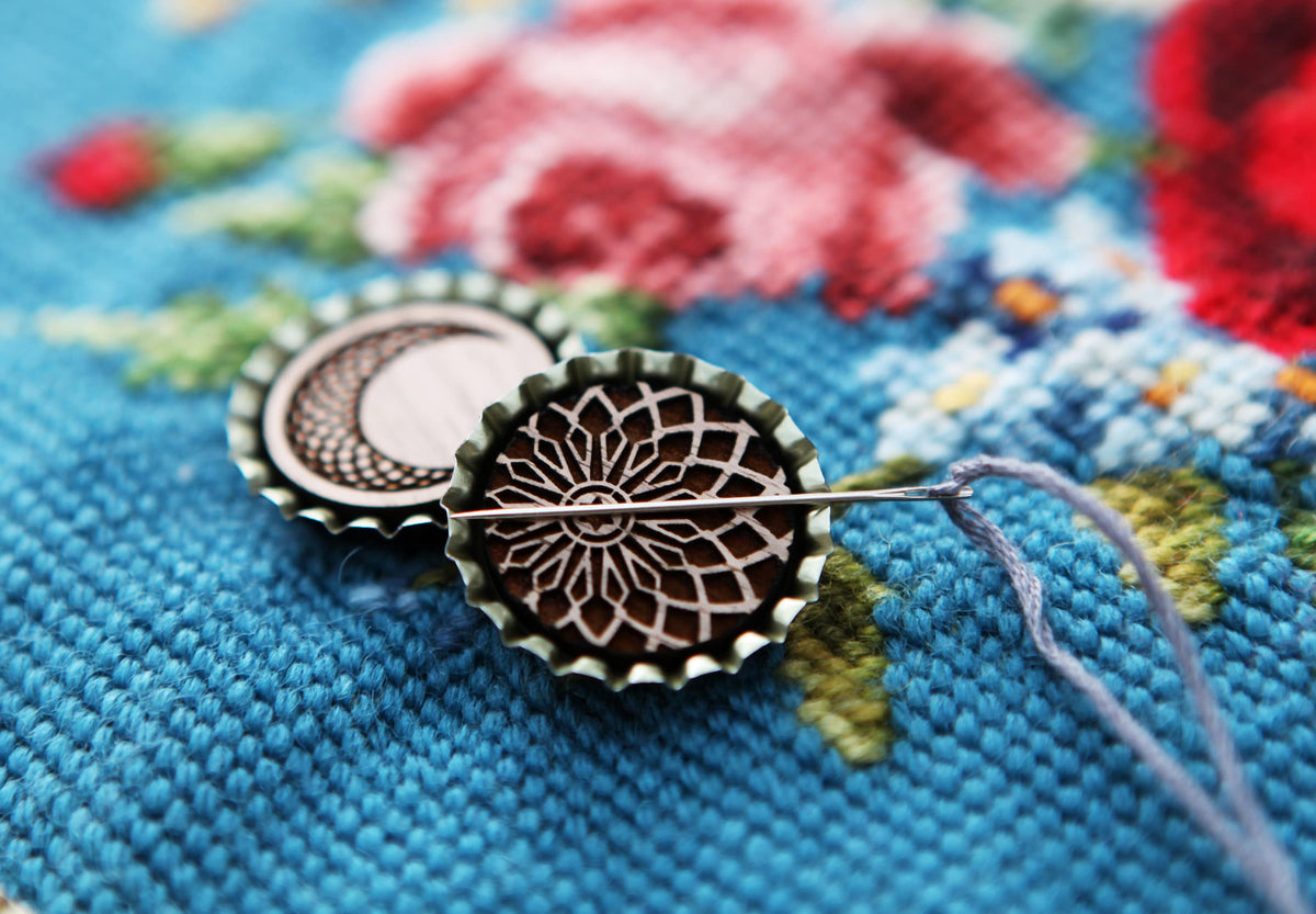 Sun and Moon Wood Magnetic Needle Minder for Needle Arts