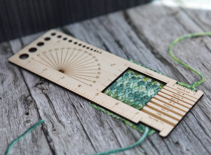 Luna 2" Gauge Swatch, Ruler, Needle, Twist Angle, Yarn Gauge
